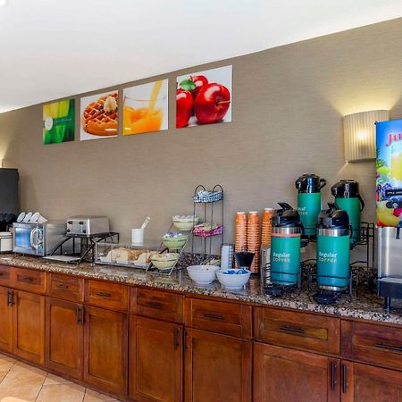 Quality Inn Raleigh Downtown Екстер'єр фото
