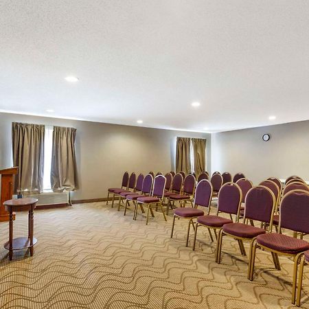 Quality Inn Raleigh Downtown Екстер'єр фото