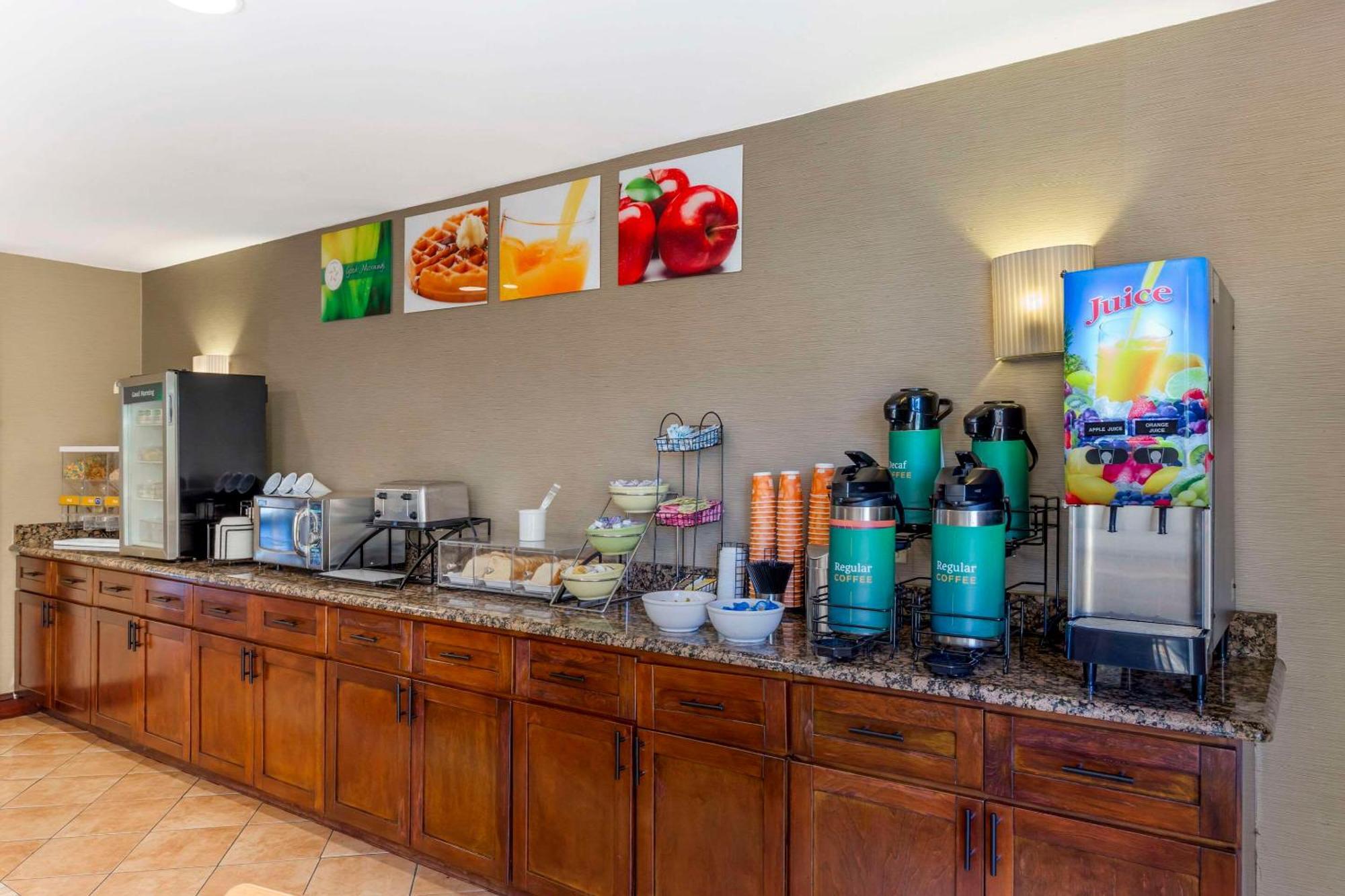 Quality Inn Raleigh Downtown Екстер'єр фото