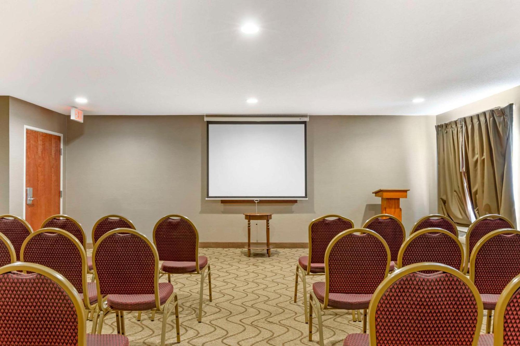 Quality Inn Raleigh Downtown Екстер'єр фото