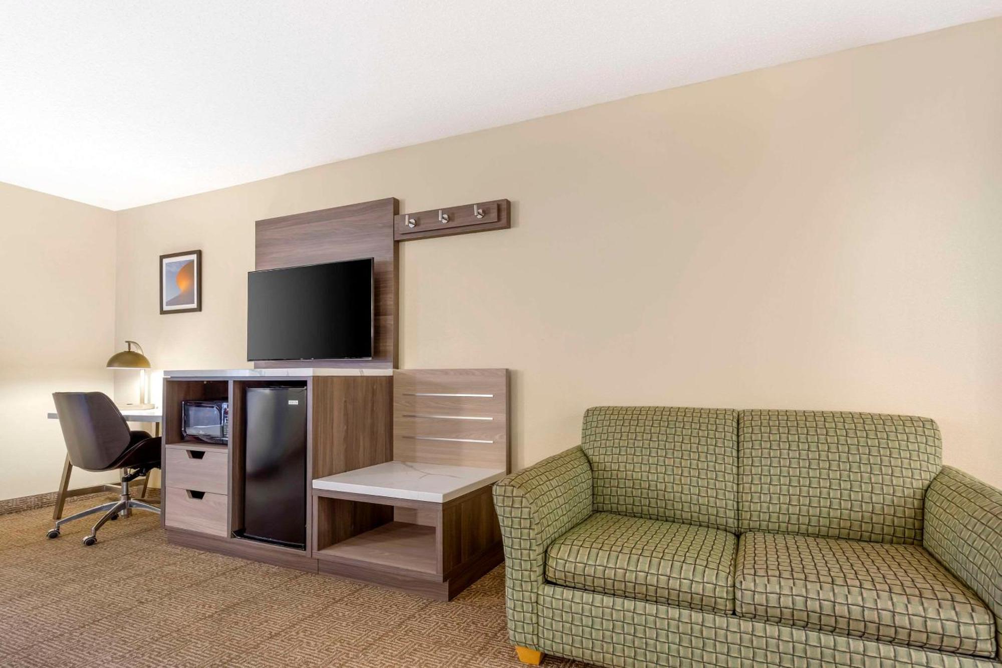 Quality Inn Raleigh Downtown Екстер'єр фото