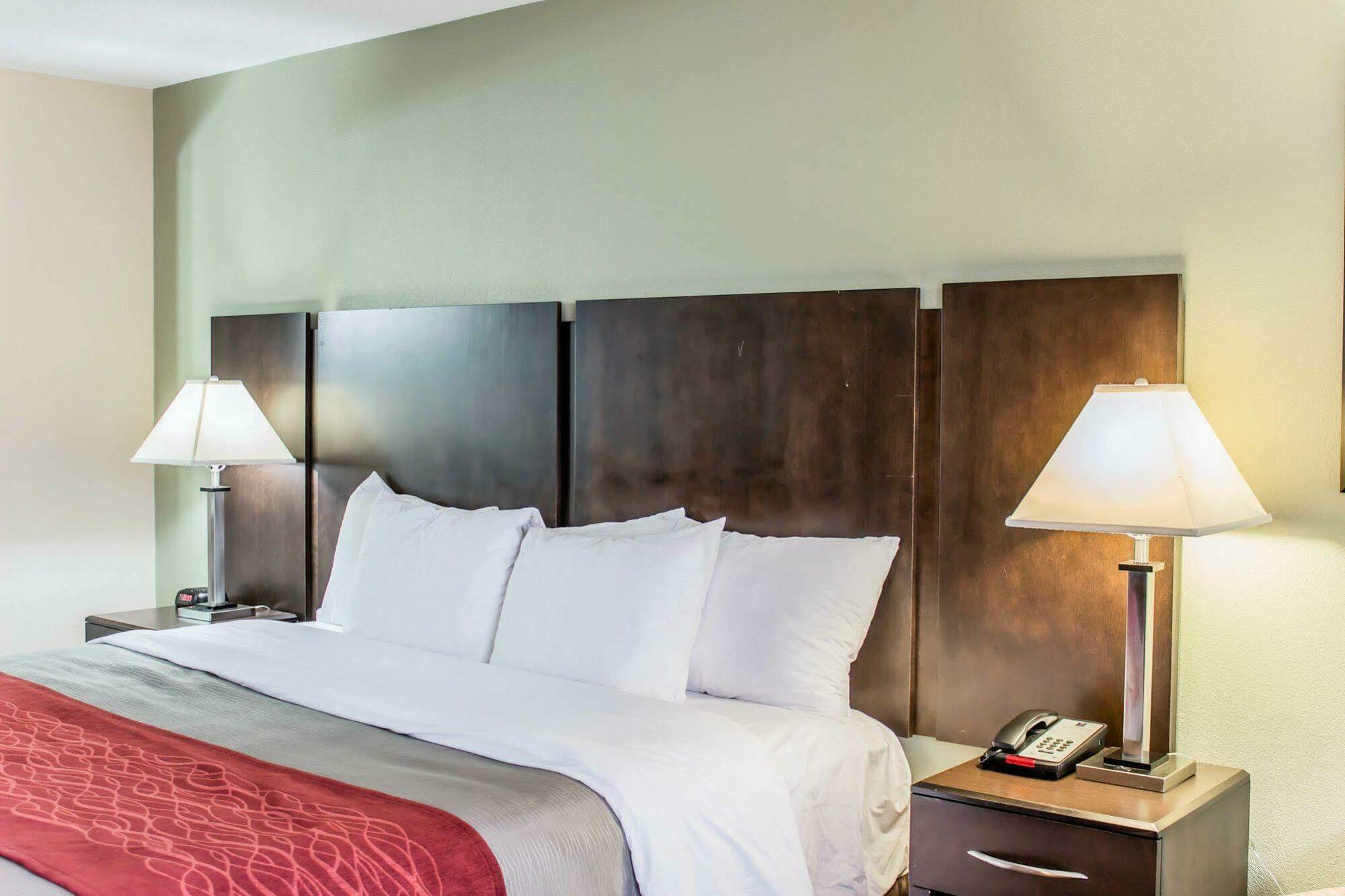 Quality Inn Raleigh Downtown Екстер'єр фото
